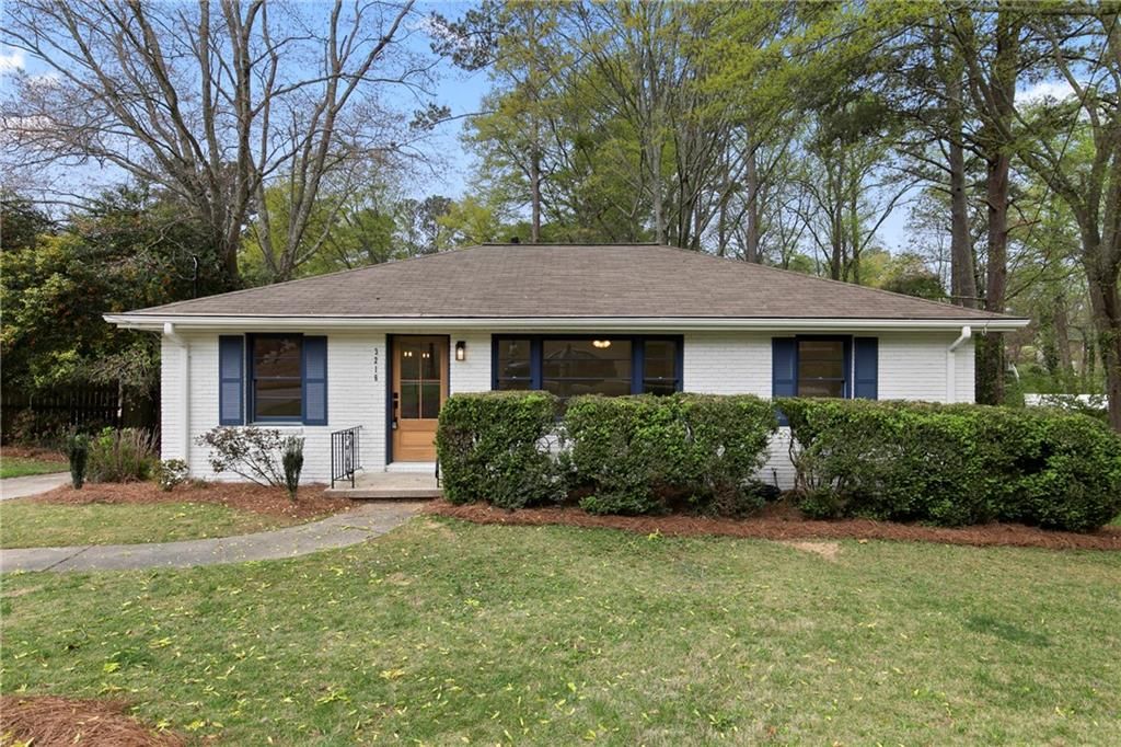3216 Woodview SE Drive, Smyrna, GA 30082