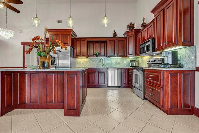 8142 Mimosa Place, Boynton Beach, FL 33472