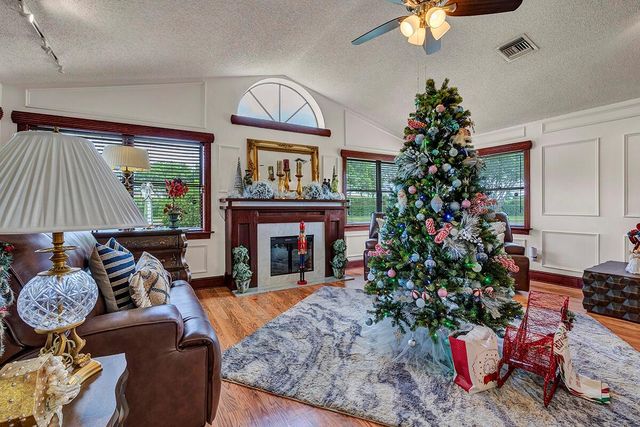 8142 Mimosa Place, Boynton Beach, FL 33472