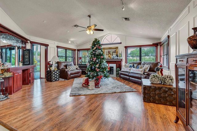 8142 Mimosa Place, Boynton Beach, FL 33472