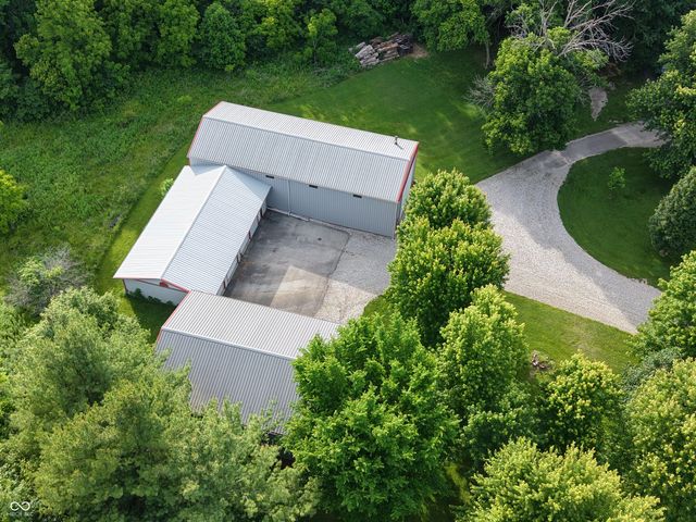 530 E County Road 825 N, Bainbridge, IN 46105