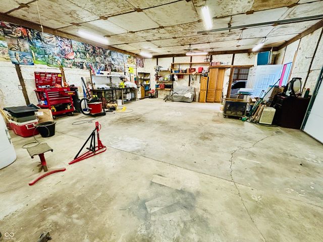 530 E County Road 825 N, Bainbridge, IN 46105