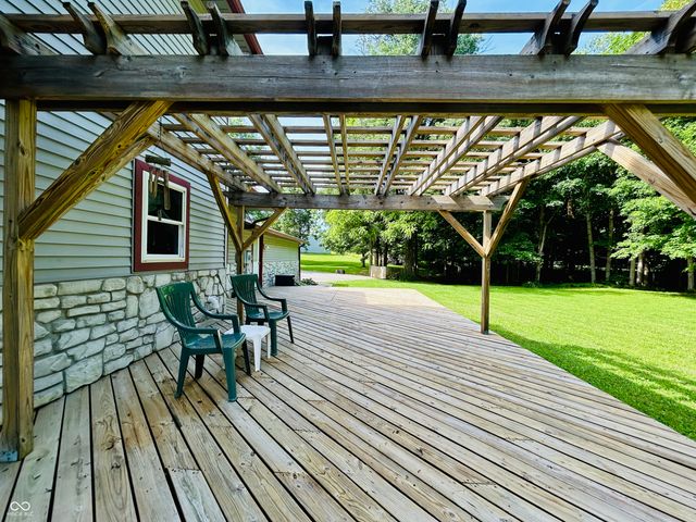 530 E County Road 825 N, Bainbridge, IN 46105