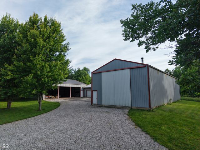 530 E County Road 825 N, Bainbridge, IN 46105