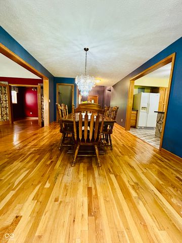 530 E County Road 825 N, Bainbridge, IN 46105
