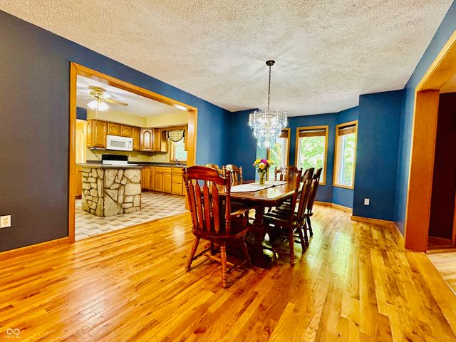 530 E County Road 825 N, Bainbridge, IN 46105