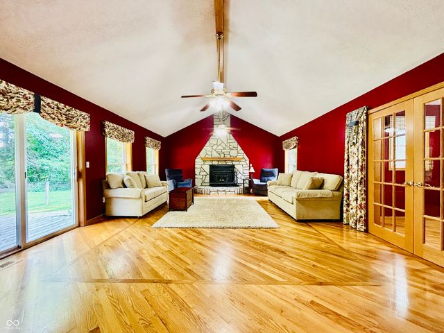 530 E County Road 825 N, Bainbridge, IN 46105