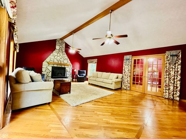 530 E County Road 825 N, Bainbridge, IN 46105