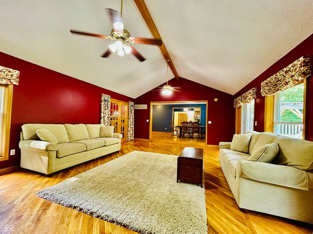 530 E County Road 825 N, Bainbridge, IN 46105