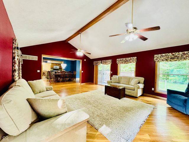 530 E County Road 825 N, Bainbridge, IN 46105