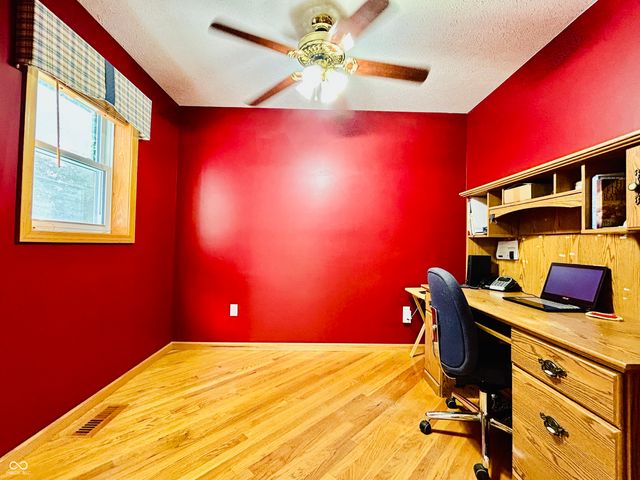 530 E County Road 825 N, Bainbridge, IN 46105