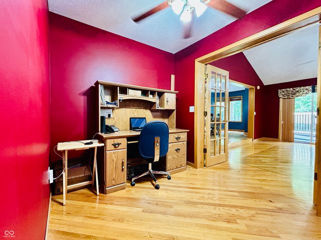 530 E County Road 825 N, Bainbridge, IN 46105