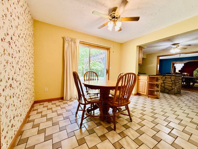 530 E County Road 825 N, Bainbridge, IN 46105