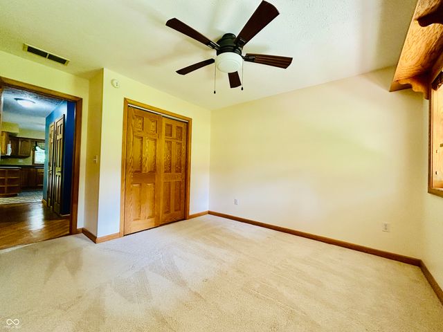 530 E County Road 825 N, Bainbridge, IN 46105