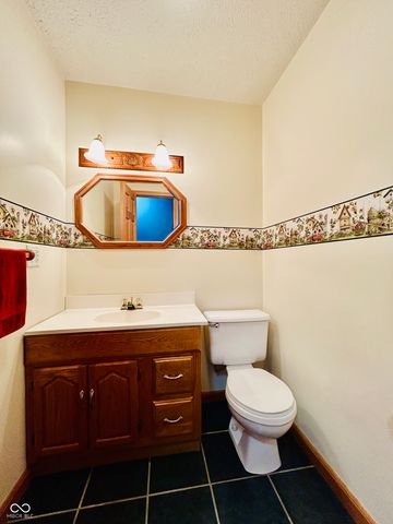 530 E County Road 825 N, Bainbridge, IN 46105