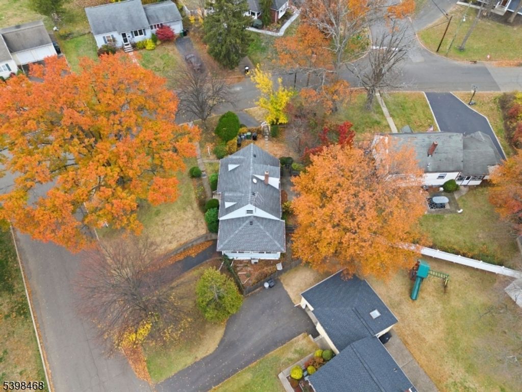 165 Hebberd Ave, Paramus Boro, NJ 07652