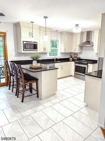 49 Raynor Rd, Morris Twp., NJ 07960