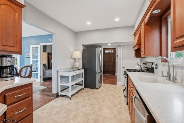 350 Spruce Ave, Garwood Boro, NJ 07027