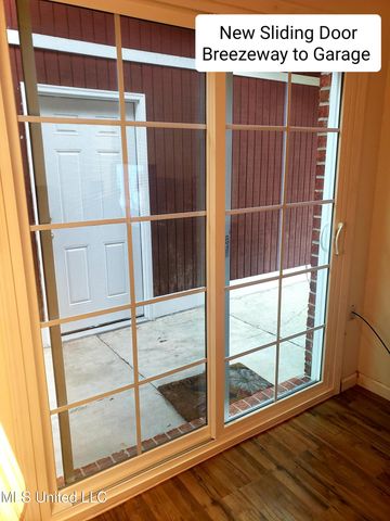 6 Davis Bayou Road, Ocean Springs, MS 39564