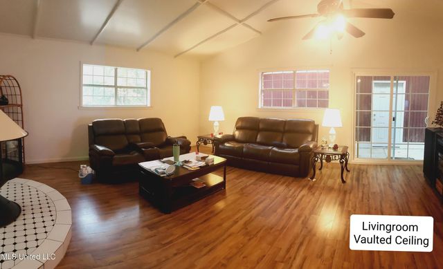 6 Davis Bayou Road, Ocean Springs, MS 39564