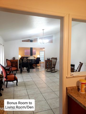 6 Davis Bayou Road, Ocean Springs, MS 39564