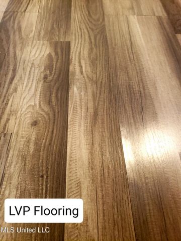 6 Davis Bayou Road, Ocean Springs, MS 39564