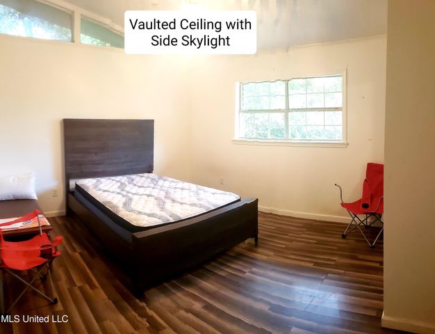 6 Davis Bayou Road, Ocean Springs, MS 39564