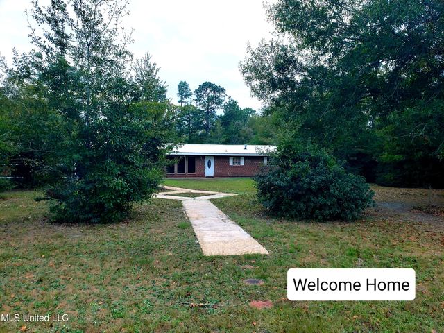6 Davis Bayou Road, Ocean Springs, MS 39564