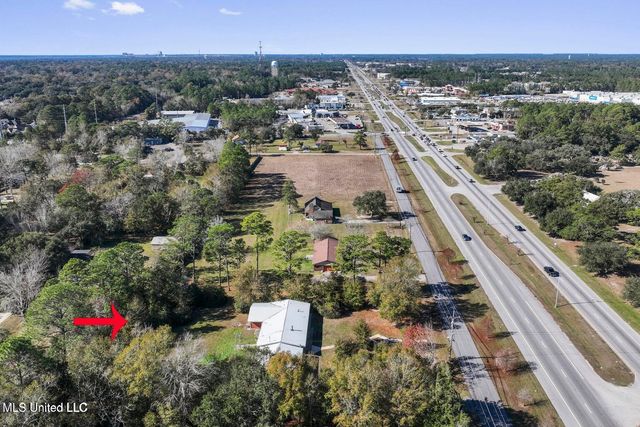 6 Davis Bayou Road, Ocean Springs, MS 39564