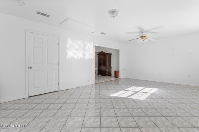 6 Davis Bayou Road, Ocean Springs, MS 39564