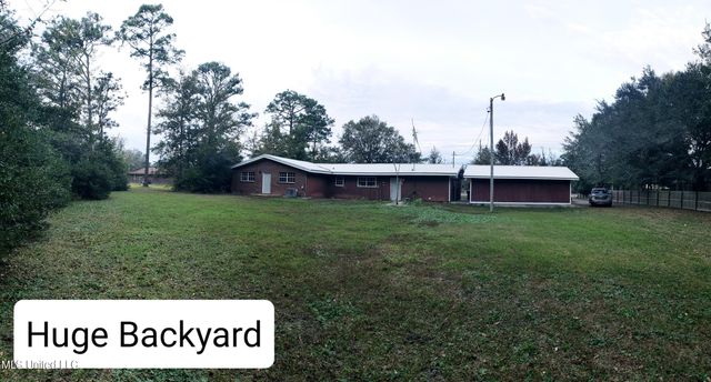 6 Davis Bayou Road, Ocean Springs, MS 39564