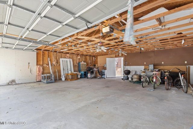 6 Davis Bayou Road, Ocean Springs, MS 39564