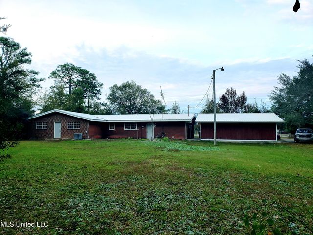 6 Davis Bayou Road, Ocean Springs, MS 39564