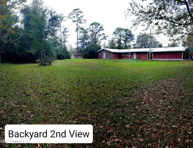 6 Davis Bayou Road, Ocean Springs, MS 39564