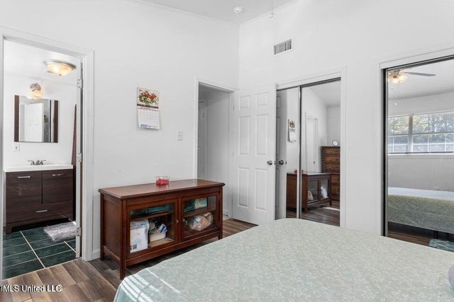 6 Davis Bayou Road, Ocean Springs, MS 39564