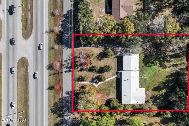 6 Davis Bayou Road, Ocean Springs, MS 39564