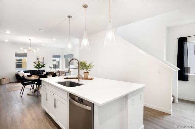 15194 W 69th Avenue, Arvada, CO 80007