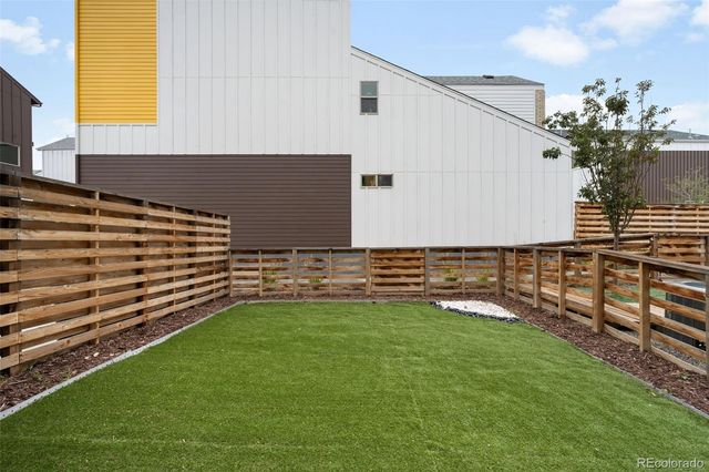 15194 W 69th Avenue, Arvada, CO 80007