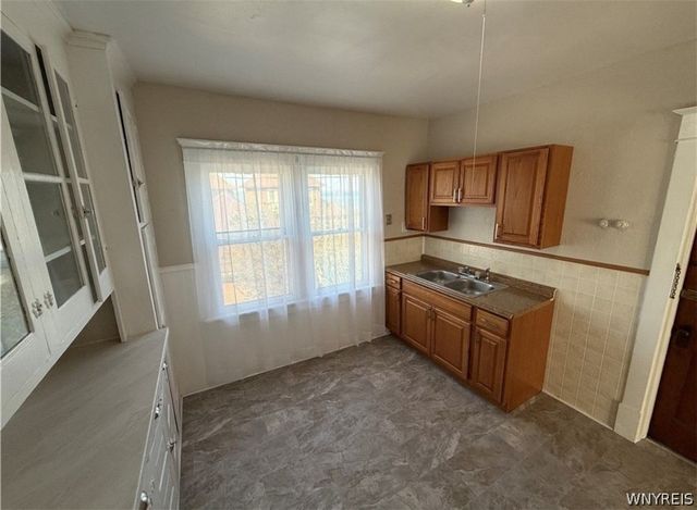 22 Briggs Avenue, Buffalo, NY 14207