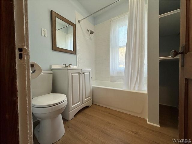22 Briggs Avenue, Buffalo, NY 14207