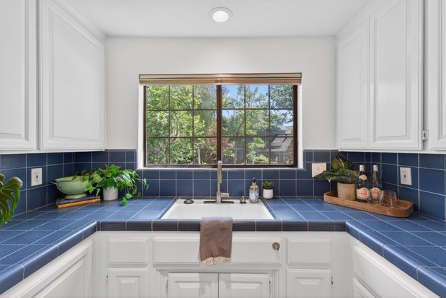 141 Southampton Lane A, Santa Cruz, CA 95062
