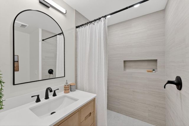 141 Southampton Lane A, Santa Cruz, CA 95062