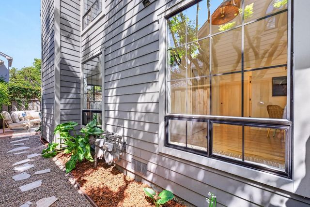 141 Southampton Lane A, Santa Cruz, CA 95062