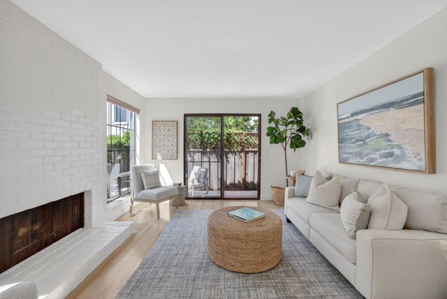 141 Southampton Lane A, Santa Cruz, CA 95062