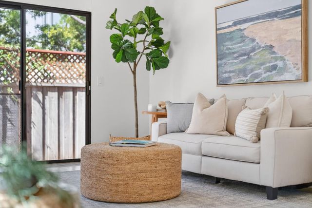 141 Southampton Lane A, Santa Cruz, CA 95062