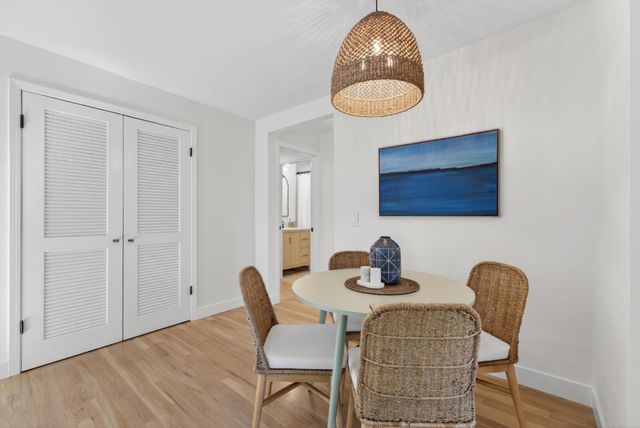 141 Southampton Lane A, Santa Cruz, CA 95062