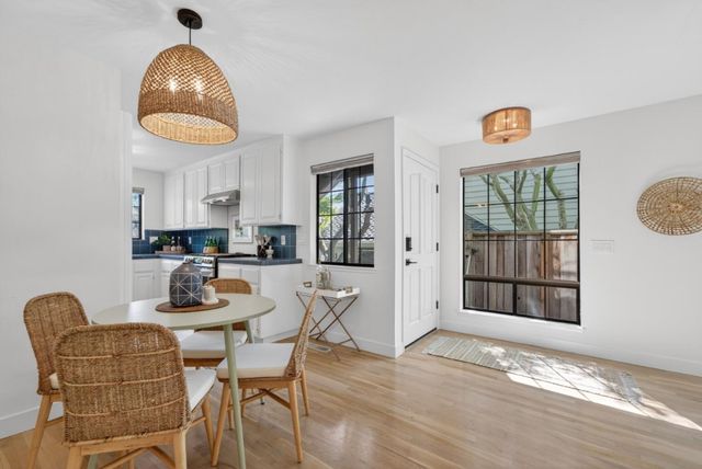 141 Southampton Lane A, Santa Cruz, CA 95062