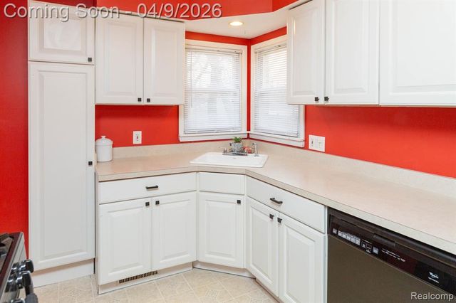 16696 Beech Daly Road, Redford, MI 48240