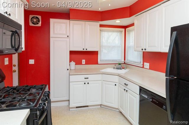 16696 Beech Daly Road, Redford, MI 48240