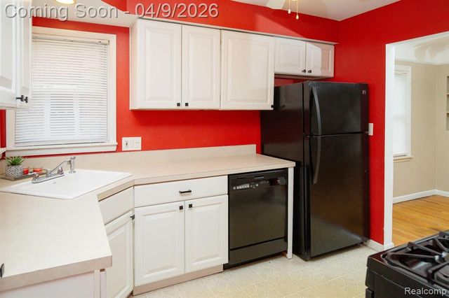 16696 Beech Daly Road, Redford, MI 48240